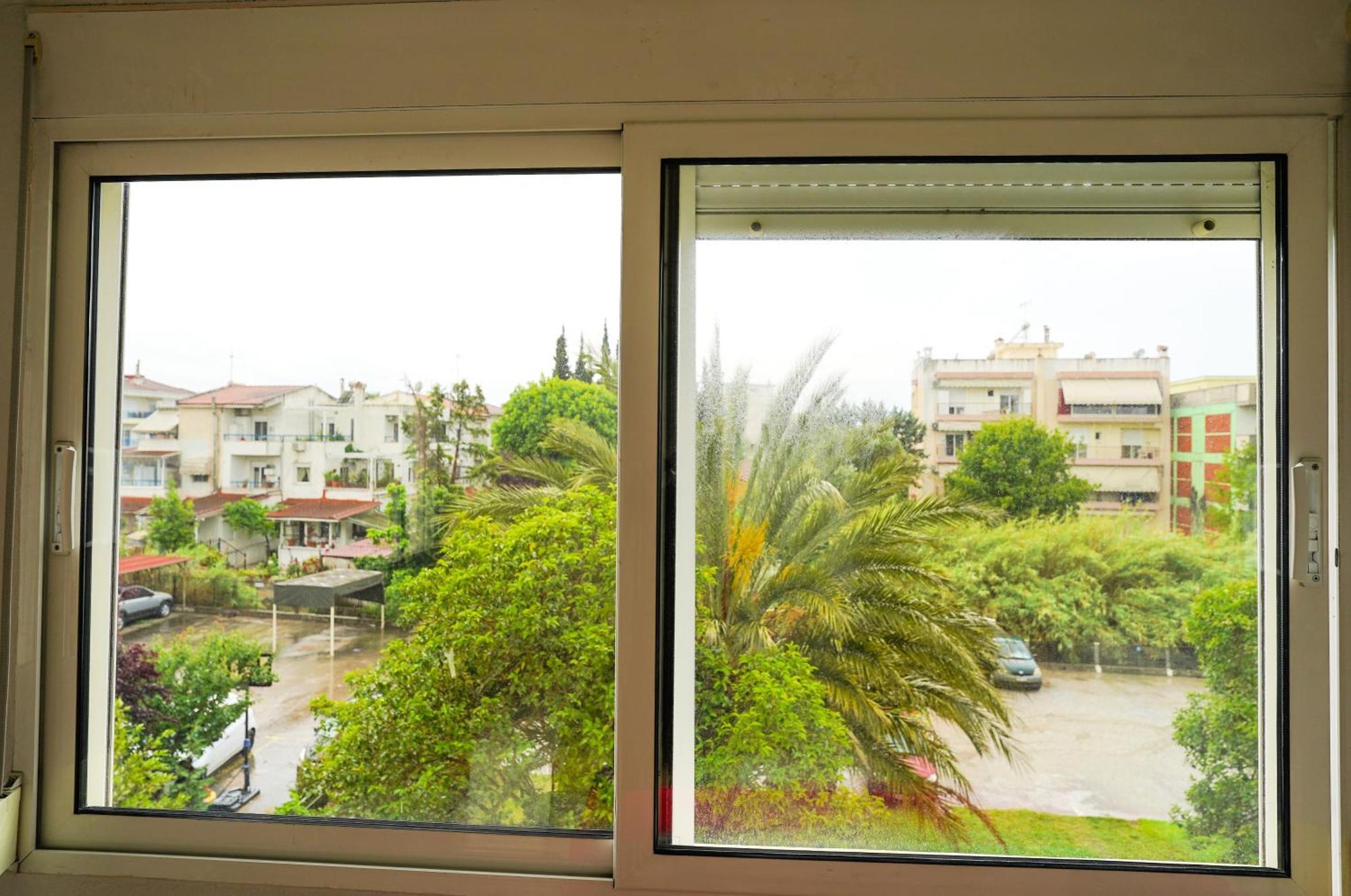 Lovely And Sunny Apartament 300M From Beach!! Peraia  Exterior photo