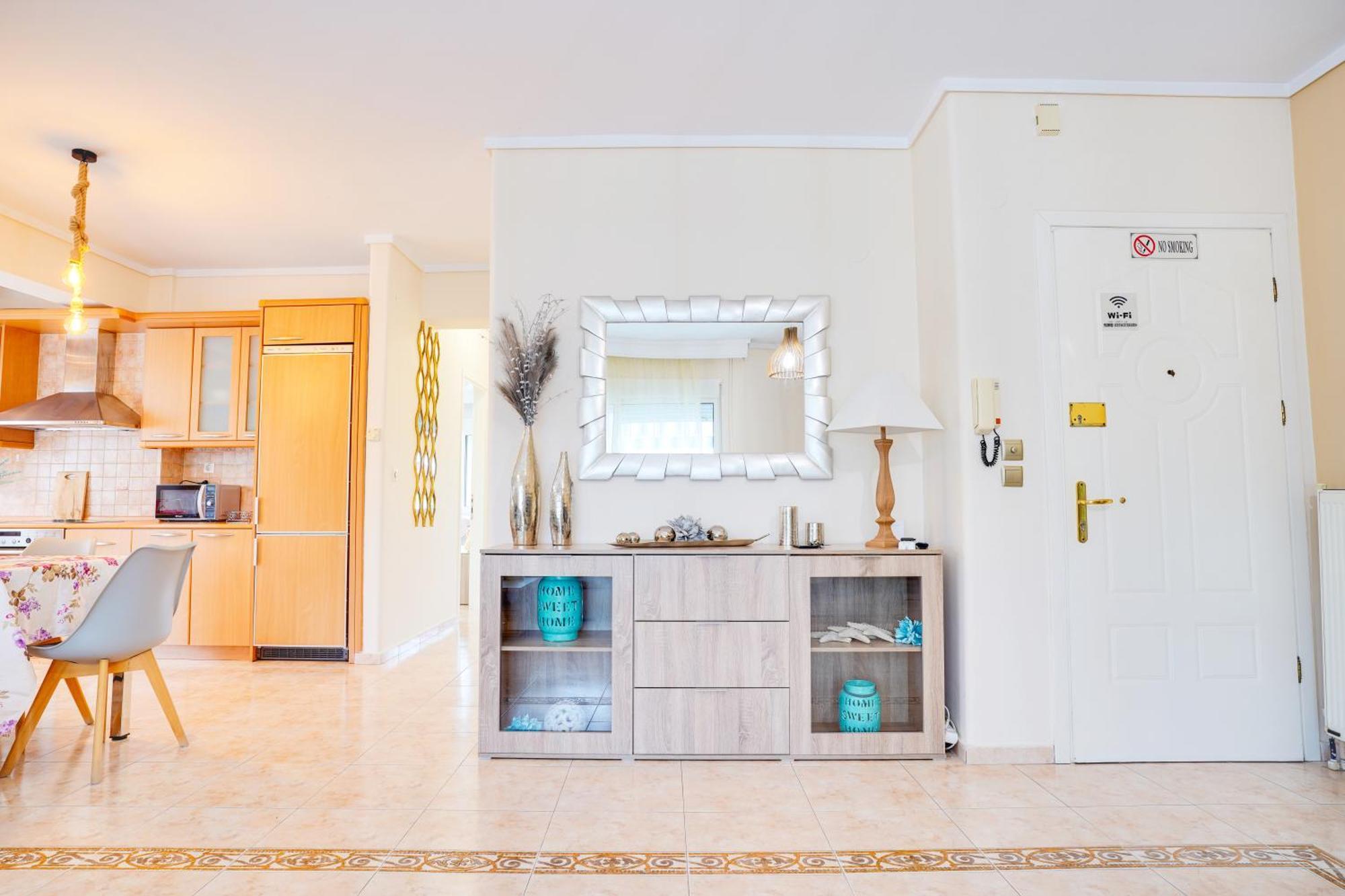 Lovely And Sunny Apartament 300M From Beach!! Peraia  Exterior photo